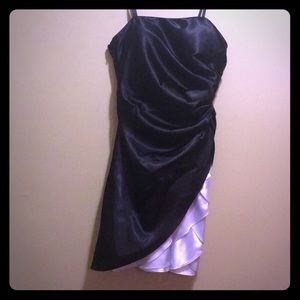 Pretty black & white mini dress